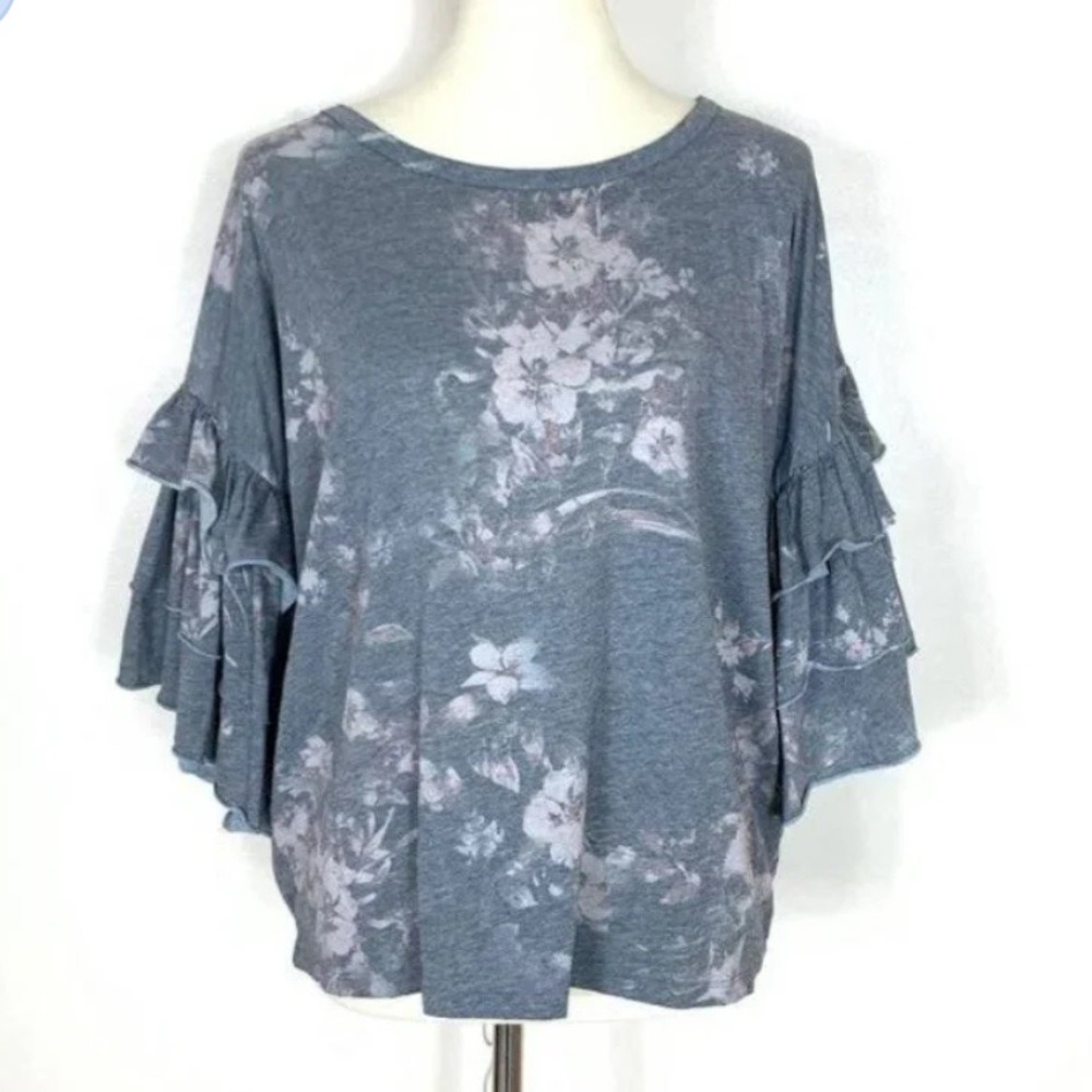 Chaser Womens Top S Gray floral Cascading Ruffle Sleeve Blouse Flirty Fun Trendy